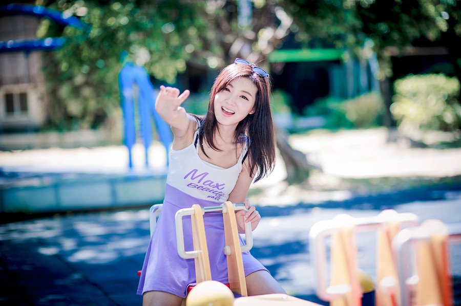 我们从忧患中学得智慧，苦痛中炼出美德来。